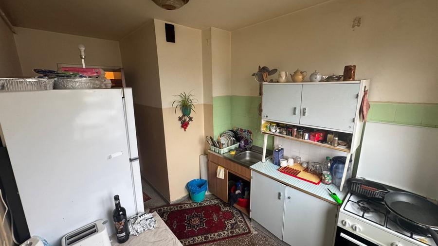 Pret Atractiv|Ap 4 Camere |Metrou Gorjului- 4 min| 4/4| De renovat