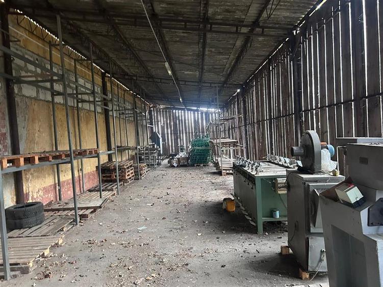 Hala industriala de vanzare in Marghita – 930 mp utili, teren 2470 mp, toate uti