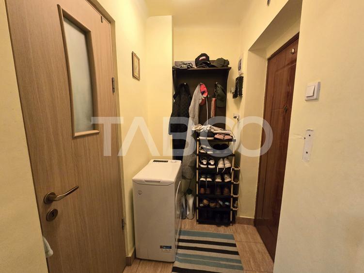 Garsoniera decomandata de vanzare 27 mpu mobilata in Terezian Sibiu