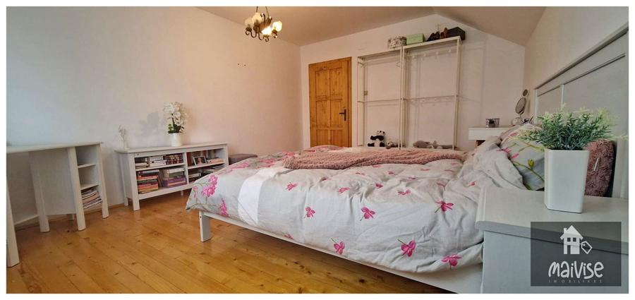 Casa de vanzare, Teren 927mp- Podul Olt , zona Centrala