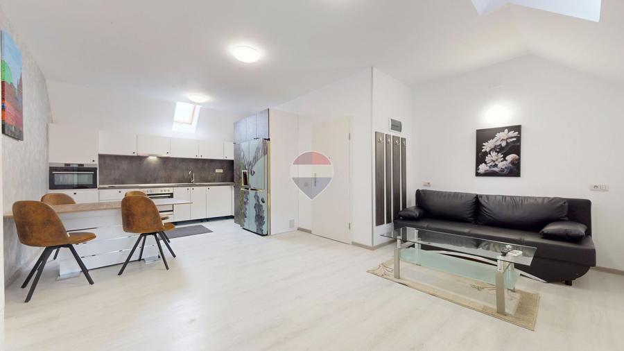Apartament 3 camere Premium | Ultra dotat | Curte privată & Parcare