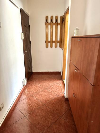 APARTAMENT 3 CAMERE I DE VANZARE I ETAJ 1 I CETATE I MOBILAT I