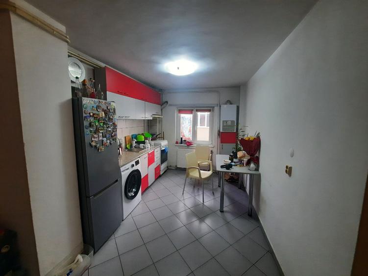 Apt 2 cam decomandat 54 mp Precista (Scoala nr 4 / Fyps) - 161538