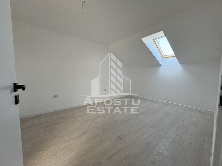 Penthouse cu scara interioara deosebita, 3 camere si 2 bai langa Lidl.