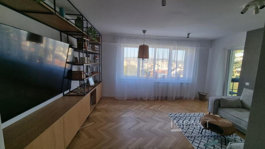 Apartament cu 3 camere decomandat cf sporit in Andrei Muresanu