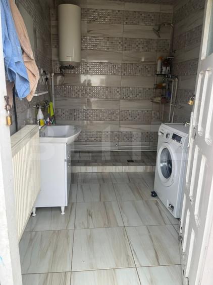 Casa de vanzare, 397 mp teren, zona Romanesti