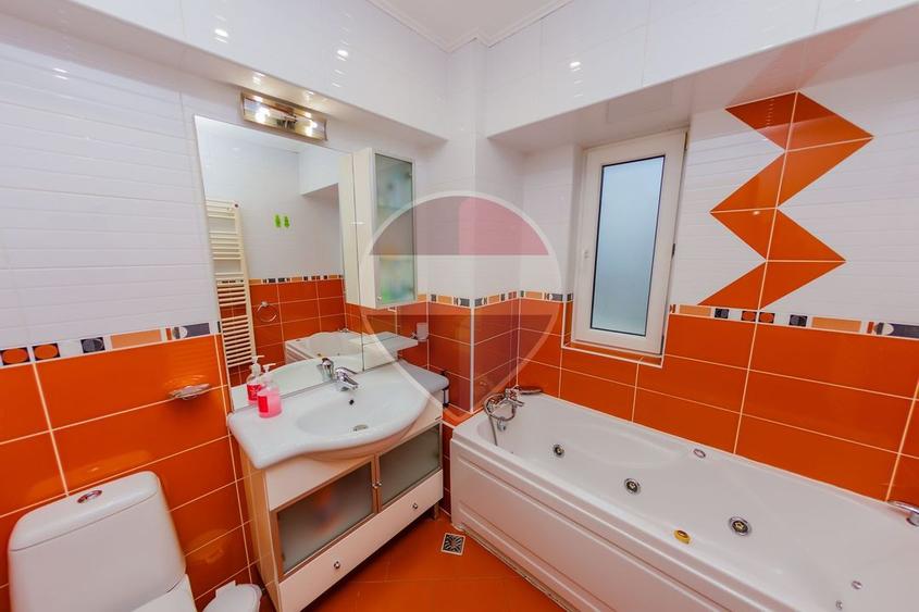 Apartament cu 3 camere de închiriat în zonă ultracentral (parcul Mara)