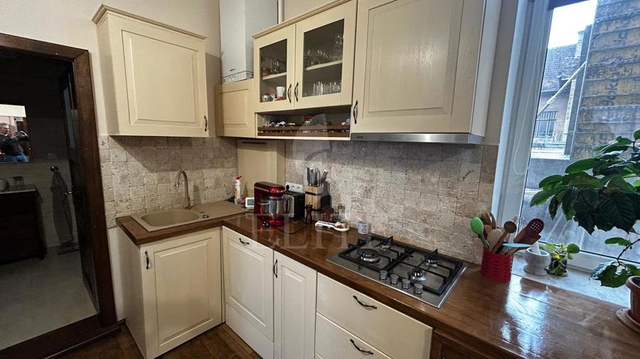Apartament 2 camere în zona Facultatea de Litere