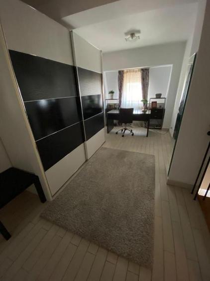 De închiriat: Penthouse duplex la 2 min de metrou Aviatorilor