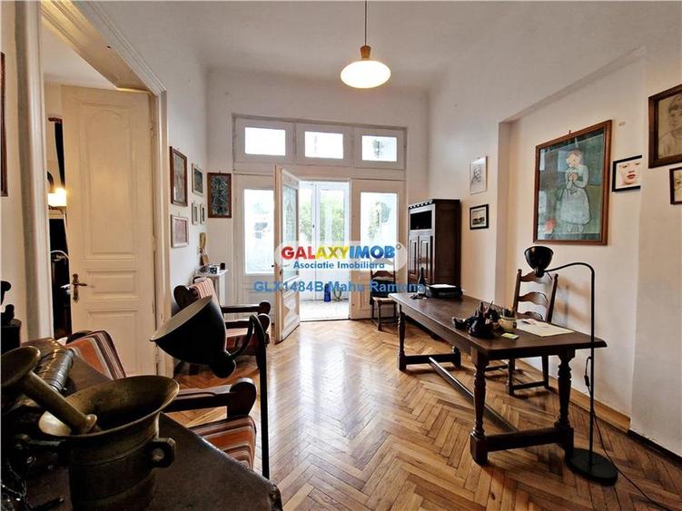 Casa veche renovata, parter+mansarda, curte proprie, Foisorul de Foc