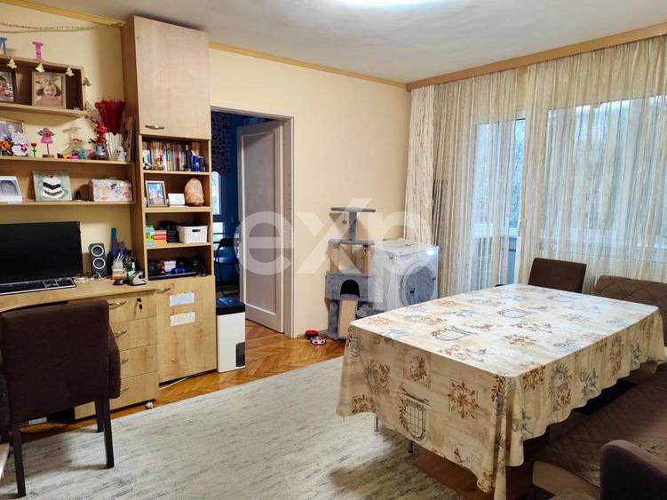 Apartament 3 camere de vanzare | Astra | Etaj 2/4 | Loc de parcare