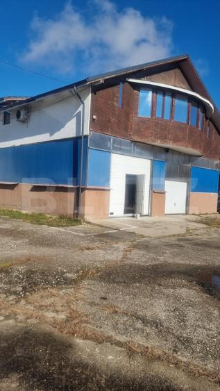 PESTE 10000 MP de platforma betonata,peste 4000 mp suprafata hale si birouri