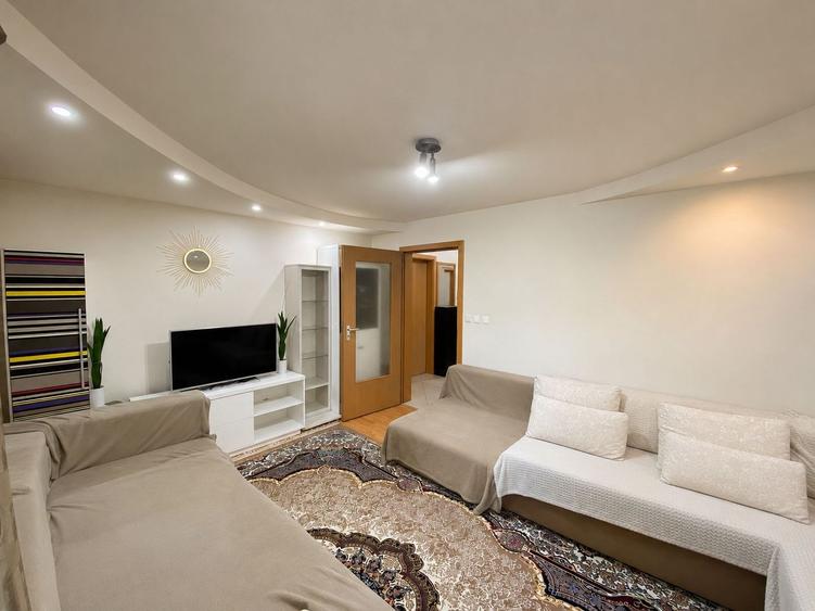 COMISION 0, Apartament 3 Camere, Decomandat, 3 Balcoane, Zona Aradului