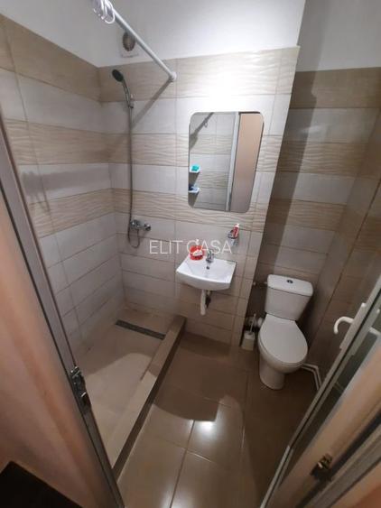 Apartament cu 2 camere, etaj 1/4, zona Tatarasi - 5