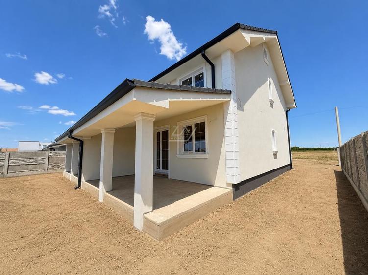 Duplex cu 3 camere si 2 bai. Finisaje la alegere.
