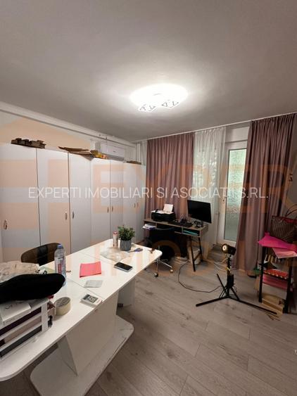 Apartament 2 camere de vanzare, Centru - 2