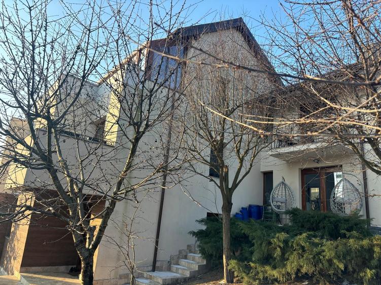 Casa cu 4 camere in zona Pacurari - Intrare Gradina Botanica