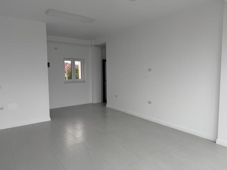 Spatiu birou, 33 mp, Radauti