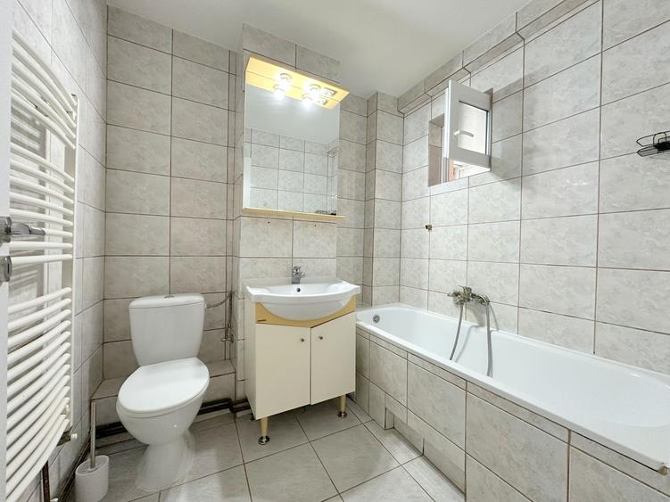 Apartament 3 camere, zona Dacia