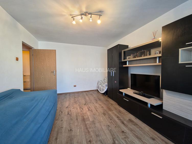 Casa de Cultură 2 camere CF 0 renovat 56 mp etaj 3 din 4