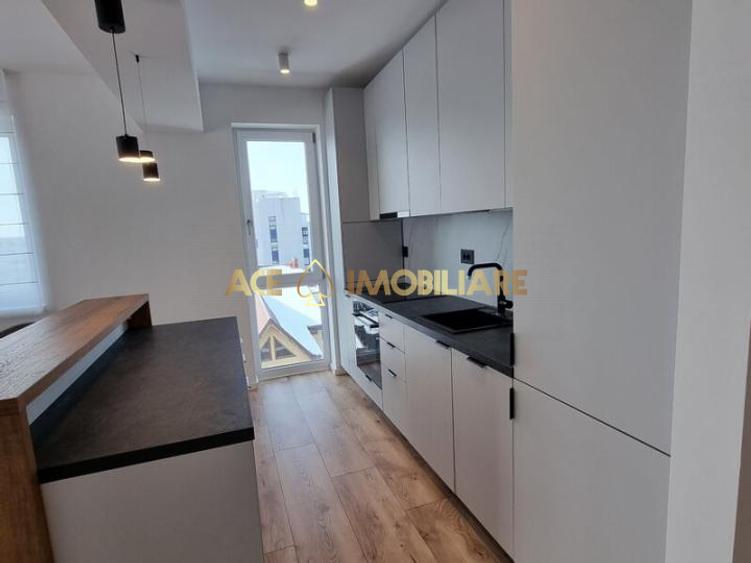 3 Camere de inchiriat | Sisesti | Parcare | Centrala | Pardoseala |