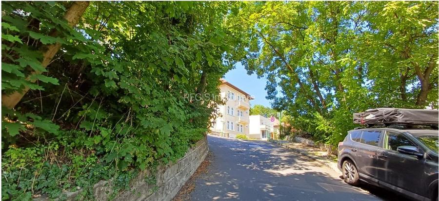 Apartament cochet,2 camere, ,cu gradina,la casa Ultracentral,Dealul Cetatii