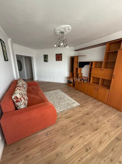 Inchiriez Apartament 3 camere - 3