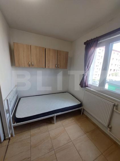 Garsoniera Florilor - cu baie - etaj 1 , renovata