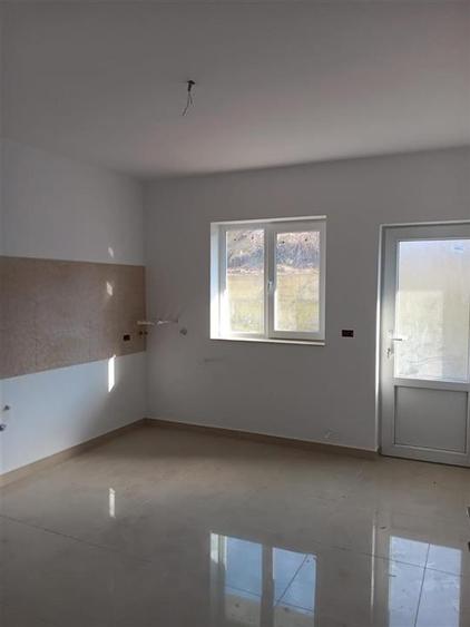 Visani, APARTAMENT 4CD la casa cu teren si toate utilitatile