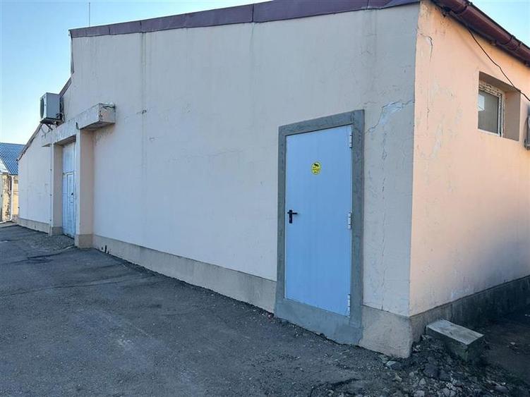 Hala industriala de vanzare cu suprafata disponibila de 372 mp
