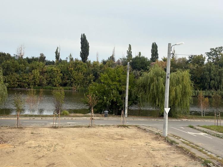 Vila Exclusivista vedere  Lac   P+1  Peninsula Toboc București Finisaje Premium
