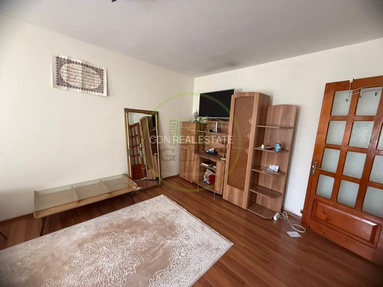 Apartament 4 camere, 86 mp, cartier Rovine, zona Bacriz - 2