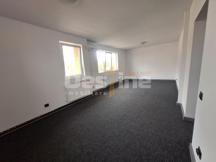 Vilă 220 mp | 2 niveluri | Curte și parcare | Lângă Mall Vitan