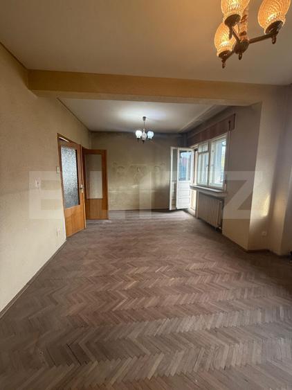 Apartament cu 4 camere, 95 mp, zona Centrala