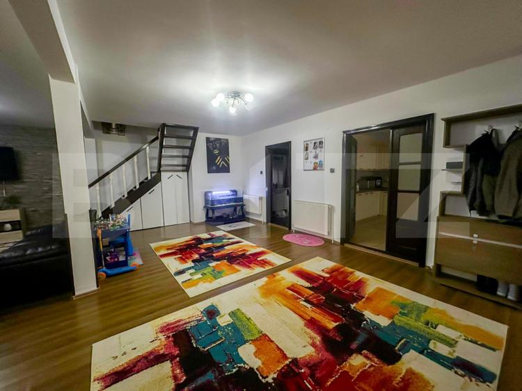 Casa individuala de vanzare, 216 mp, zona Cetate