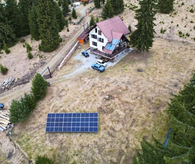 Vilă cu 10 camere P+2E+M 400 M² utili 2800 M² Teren Comandau - 23