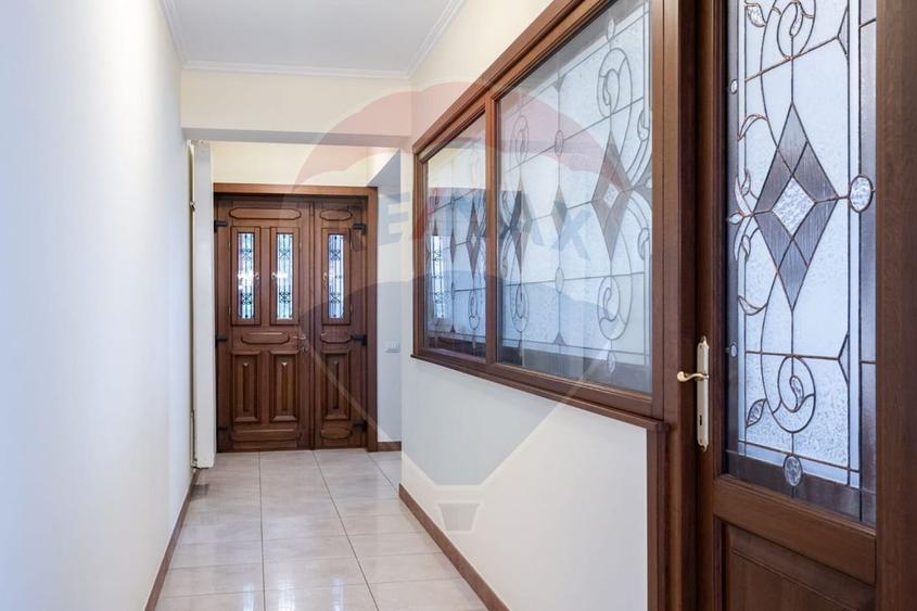 Vilă premium 11 camere | Dămăroaia | saună | fitness | teren 1.000mp