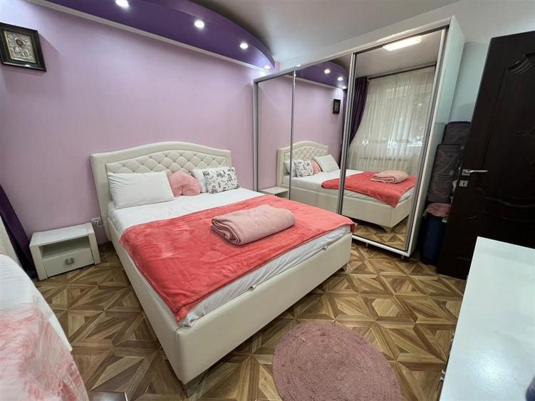 Apartament 2 camere Podu Ros - Decomandat