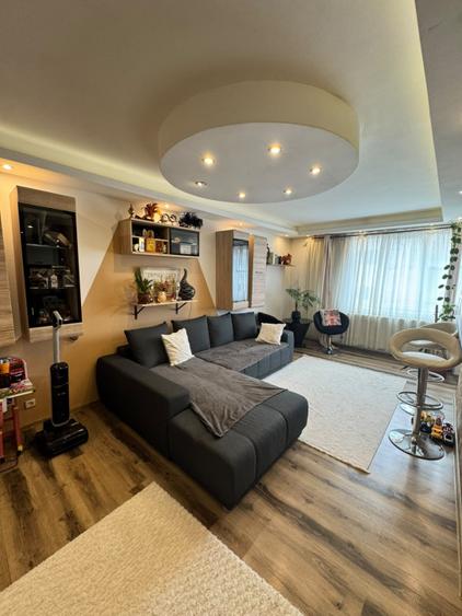 Apartament 3 camere, 63 mp, zona Garii