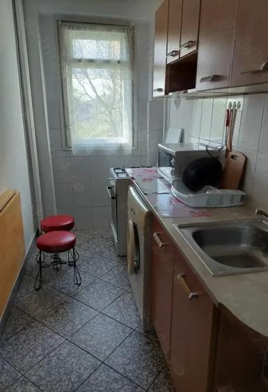 2 Camere | Raul Doamnei | Decomandat | Balcon | Metrou <10 min | Nefumatori