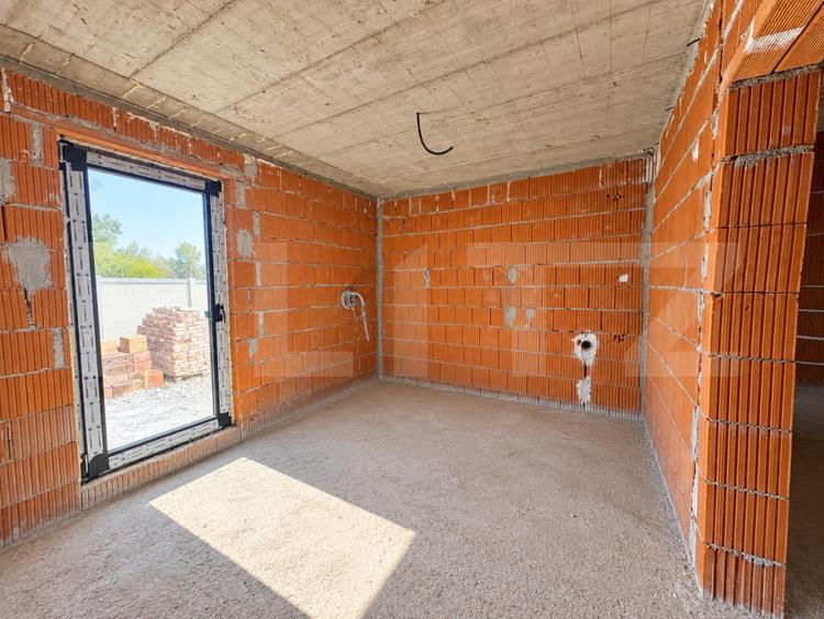 Duplex la roșu - 120 mp utili - Teren 470 mp zona  Paulesti