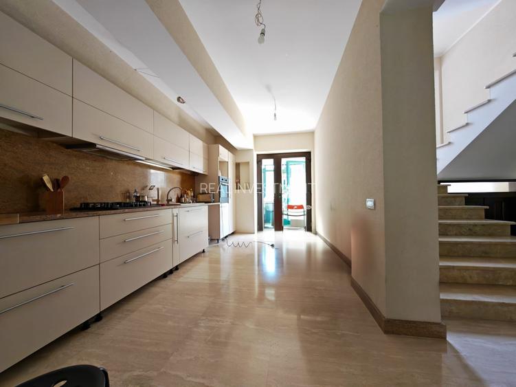 Vila S+P+1+M zona Stadion - 3