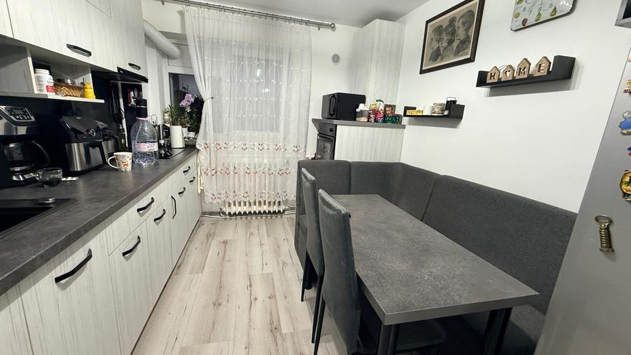 Apartament 4 camere zona Parcul Curcubeului , renovat , mobilat