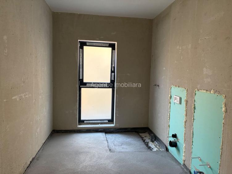 Casa individuala 4 camere, 3 bai, S+P+ET, garaj, terasa