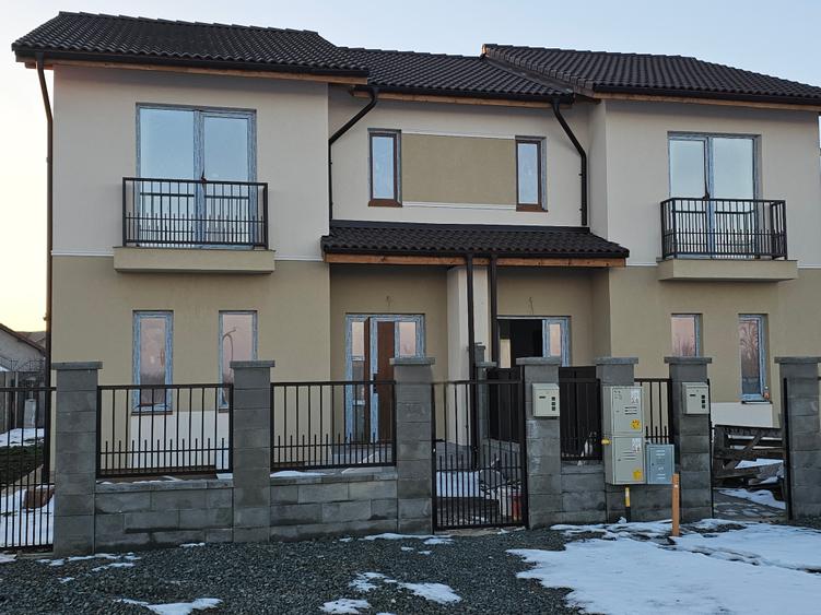 Duplex P+E in Urseni finalizat si cu utilitati