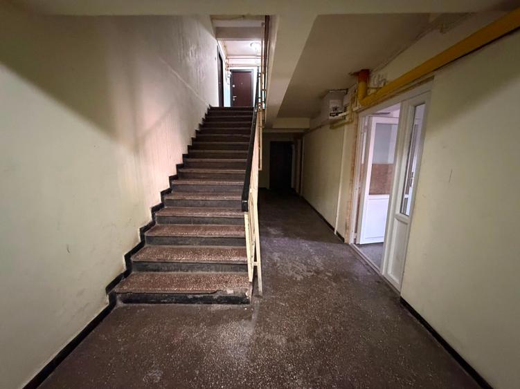 Garsoniera Dristor Fizicienilor An constructie 1980 Centrala proprie