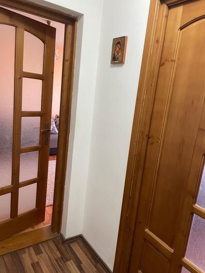 Vand apartament 2 camere etaj 4 zona Kiseleff