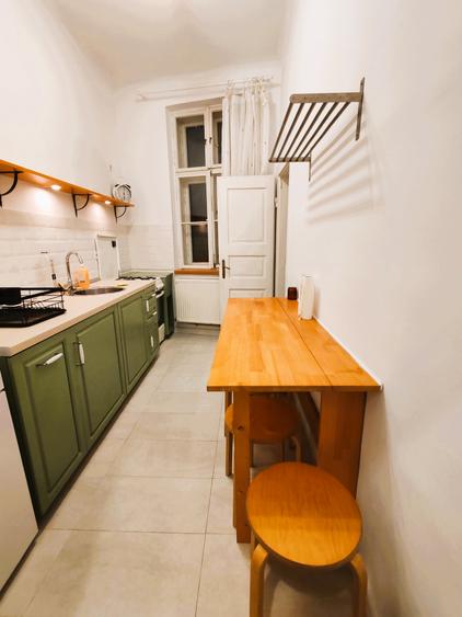 Apartament de închiriat, 3 camere, 80 mp, Central zona Spitalul Clinic Județean