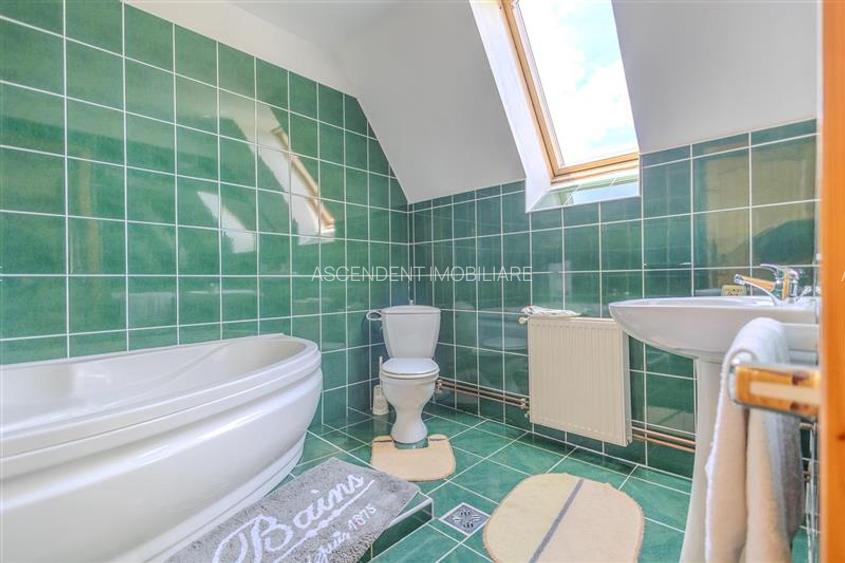 Vila 7 camere,250 mp,semineu,terase,800 mp teren,rezidential/ turistic,Predelut, - 23