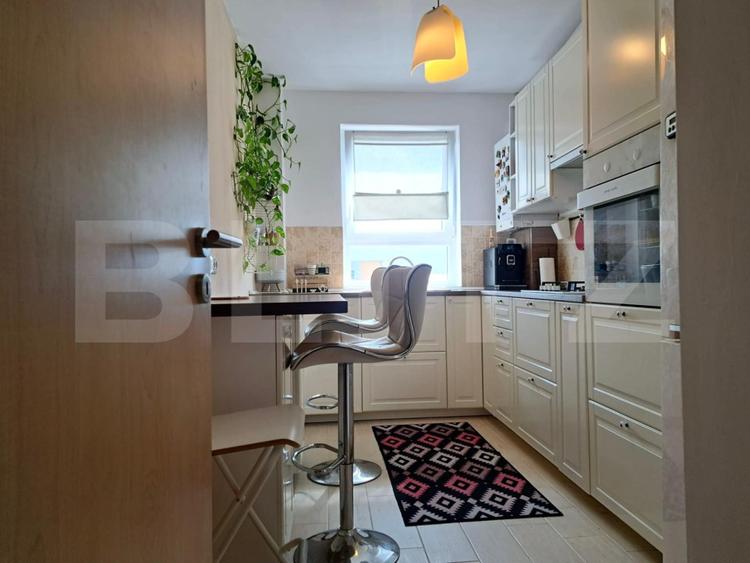 Apartament 3 camere, decomandat, 2 bai, mobilat si utilat complet, Tractorul
